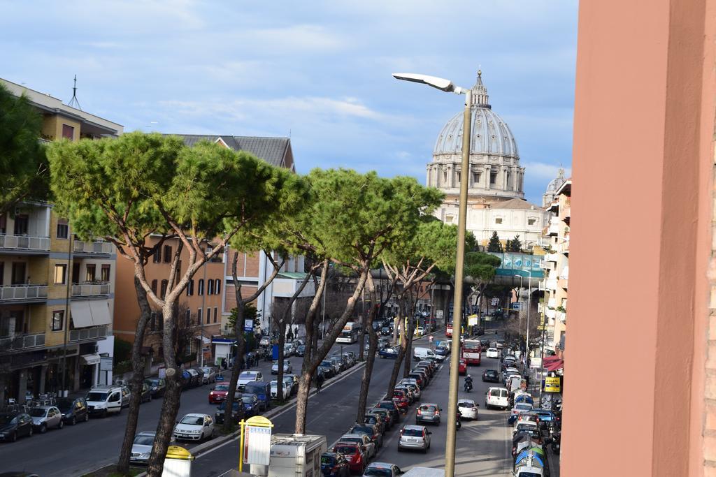 The Colours Of Rome Hotel Exterior photo